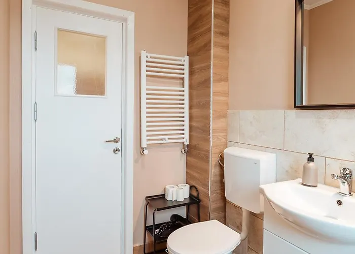 Blue - Oldtown 布加勒斯特